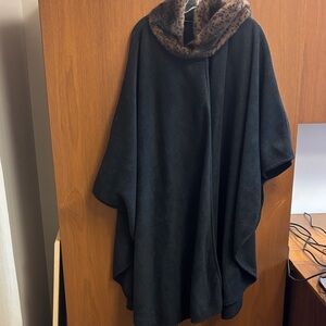 East 5th Black Cape with Brown Faux Fur Collar
